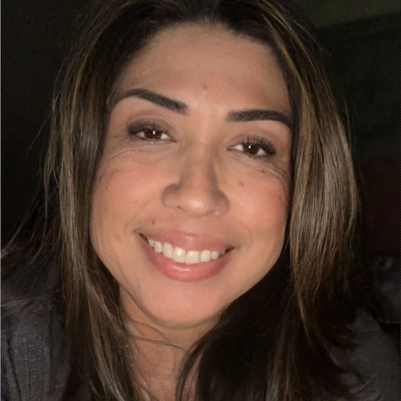 Meet your Posher, Mia - Picture 1 of 1